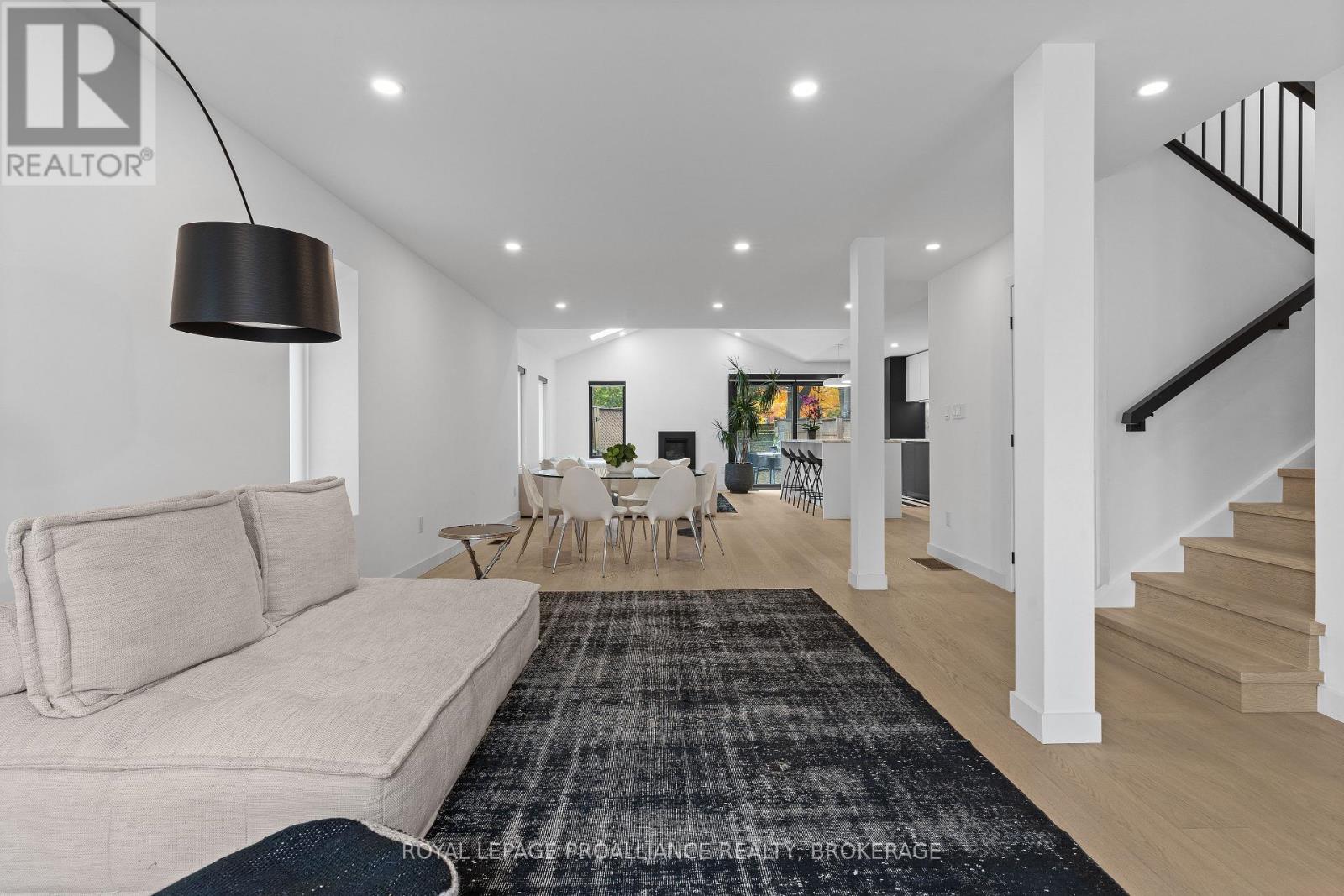 78 Pembroke Street, Kingston (Central City East), Ontario  K7L 4N7 - Photo 6 - X12891802