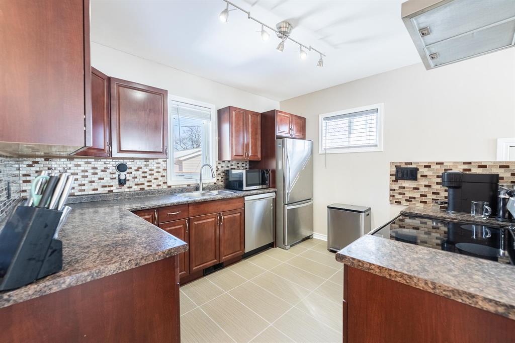 529 Castle Avenue, Winnipeg, Manitoba  R2L 1C4 - Photo 5 - 202604828