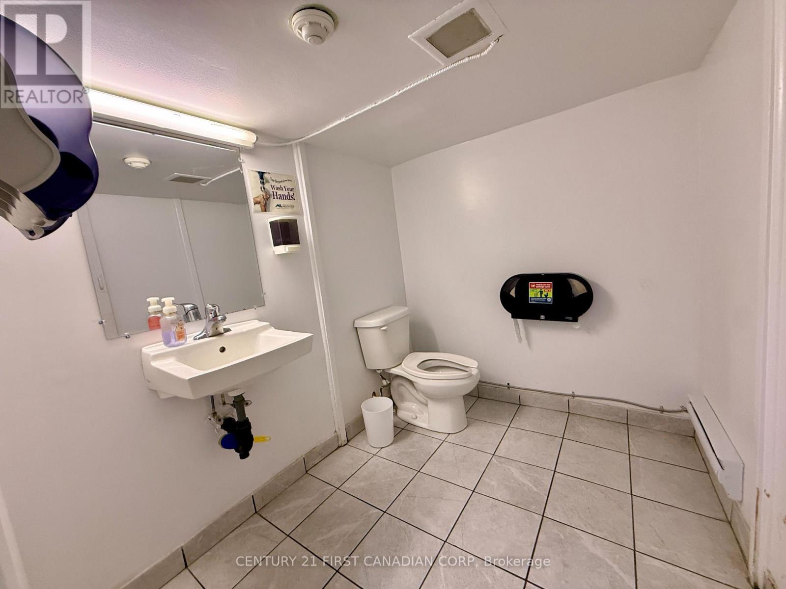 421 Richmond Street E, London East, Ontario  N6A 3C8 - Photo 15 - X12891800