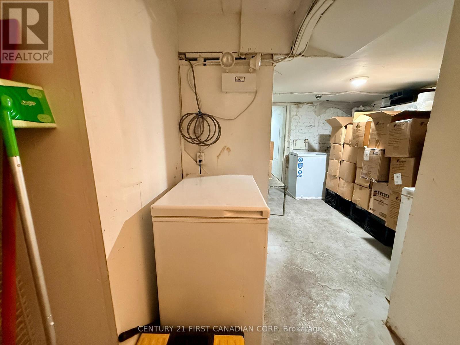 421 Richmond Street E, London East, Ontario  N6A 3C8 - Photo 18 - X12891800