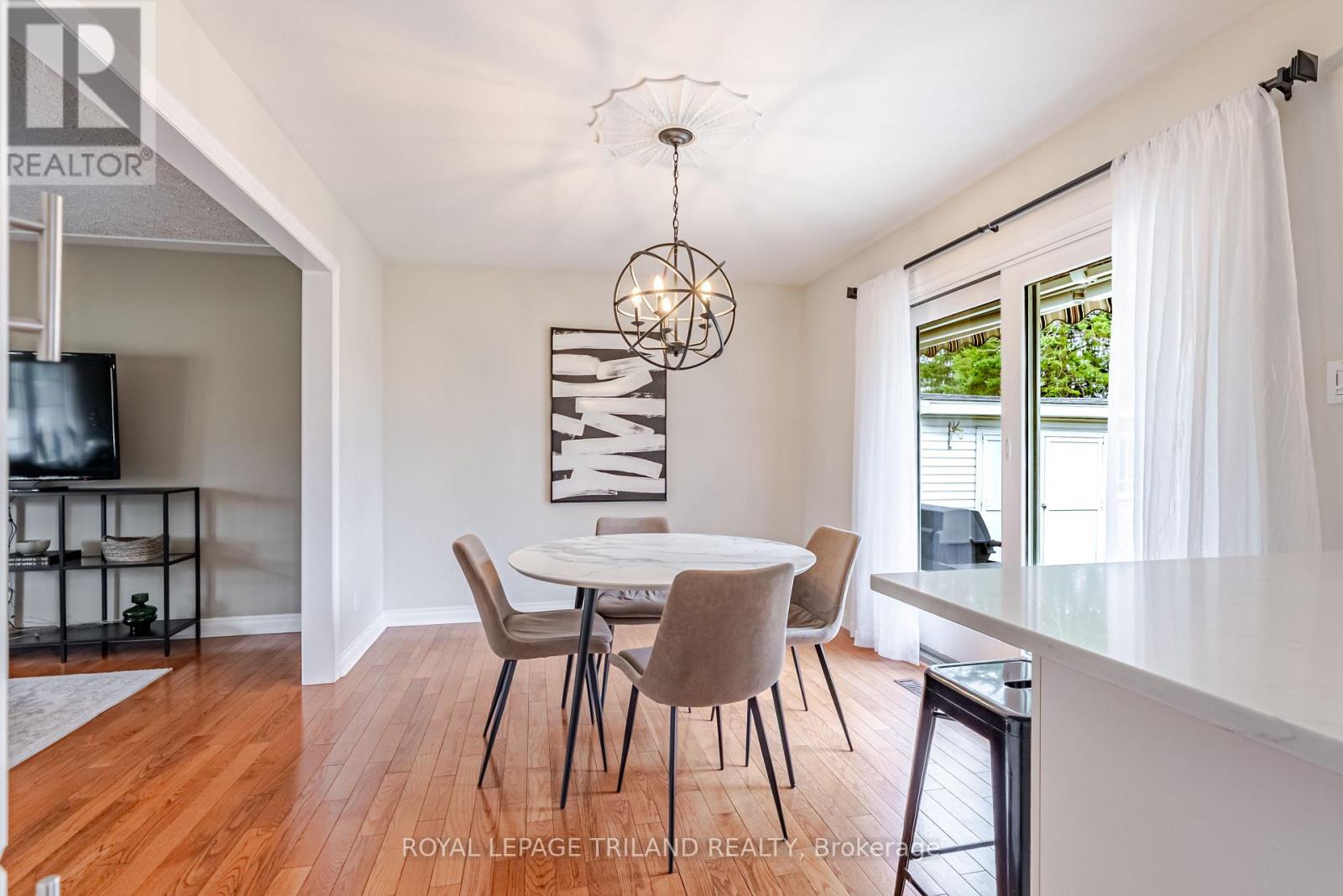 188 Canterbury Drive, Thames Centre (Dorchester), Ontario  N0L 1G3 - Photo 10 - X12891866