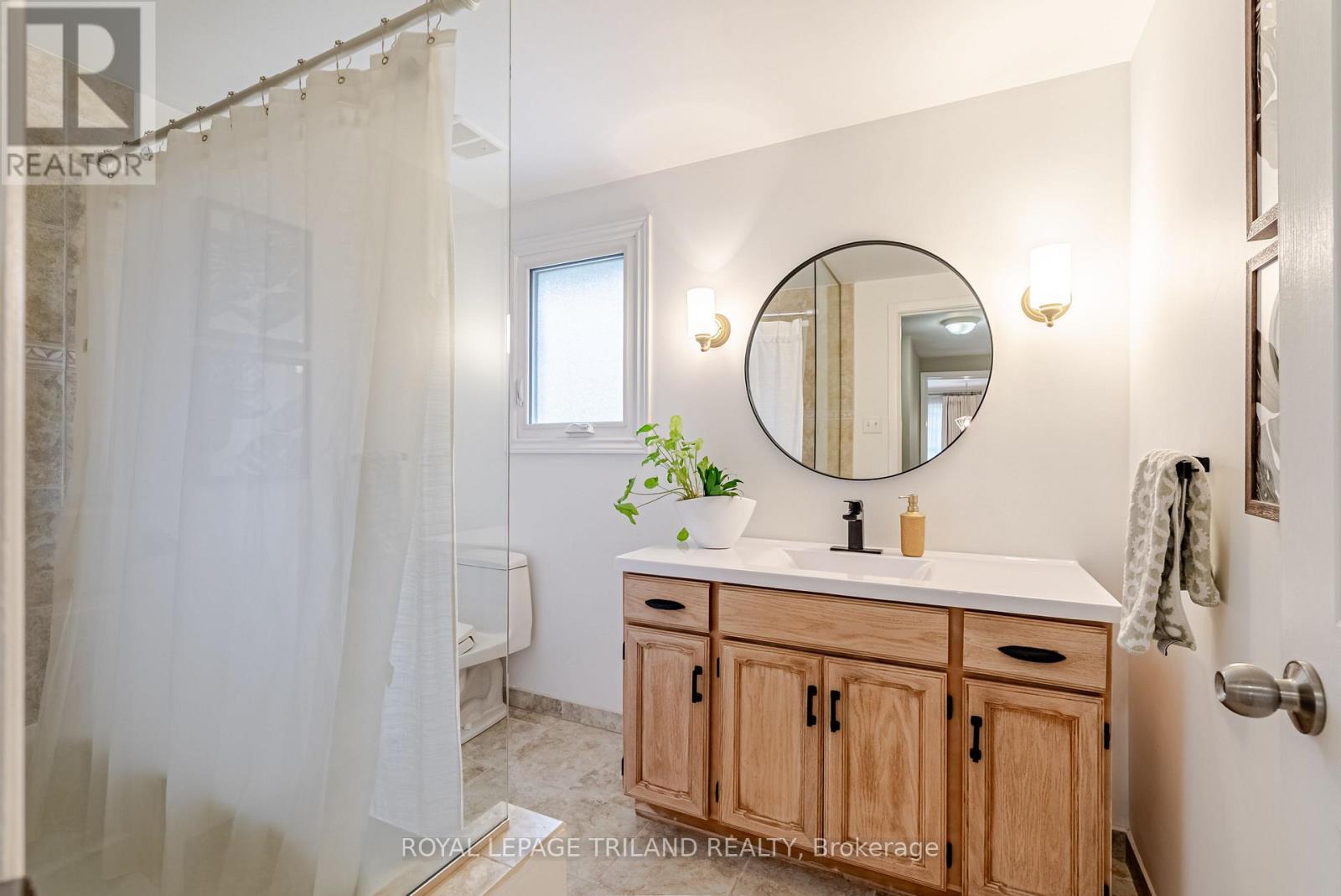 188 Canterbury Drive, Thames Centre (Dorchester), Ontario  N0L 1G3 - Photo 23 - X12891866