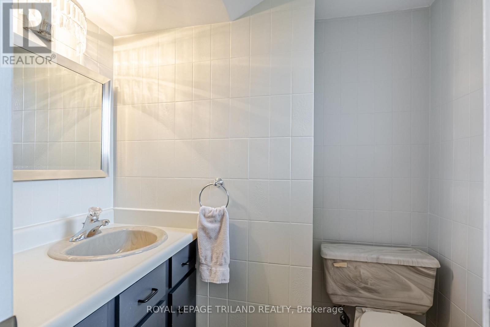 188 Canterbury Drive, Thames Centre (Dorchester), Ontario  N0L 1G3 - Photo 25 - X12891866