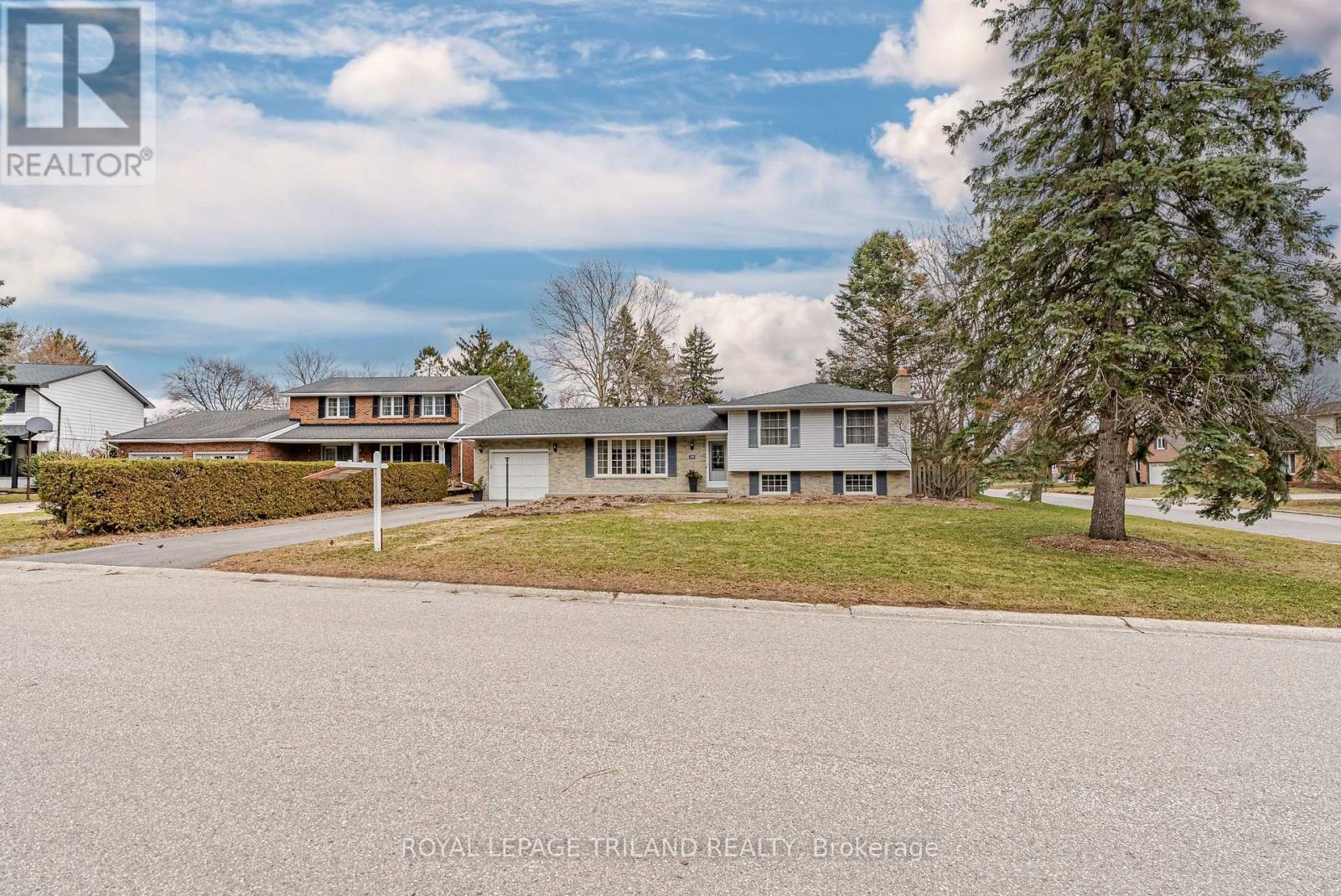 188 Canterbury Drive, Thames Centre (Dorchester), Ontario  N0L 1G3 - Photo 3 - X12891866