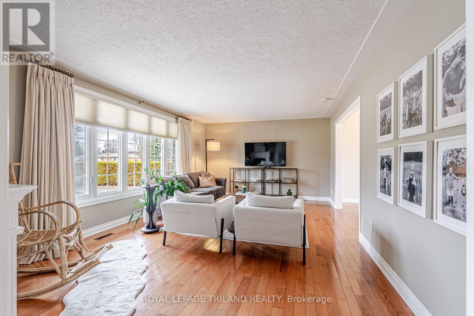 188 Canterbury Drive, Thames Centre (Dorchester), Ontario  N0L 1G3 - Photo 6 - X12891866