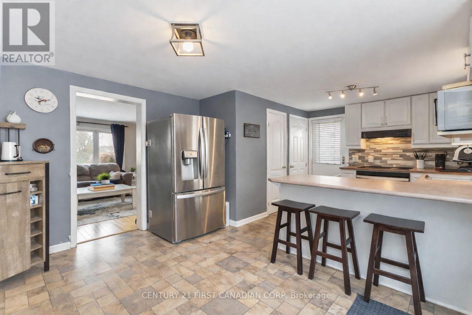 234 Union Street, Central Elgin (Belmont), Ontario  N0L 1B0 - Photo 11 - X12891882