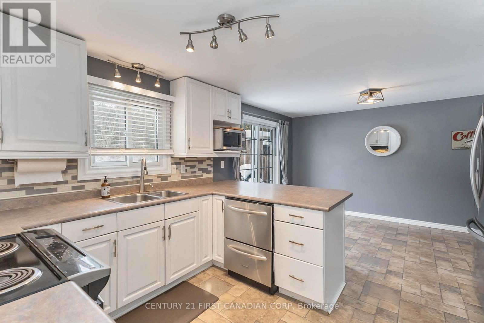 234 Union Street, Central Elgin (Belmont), Ontario  N0L 1B0 - Photo 13 - X12891882