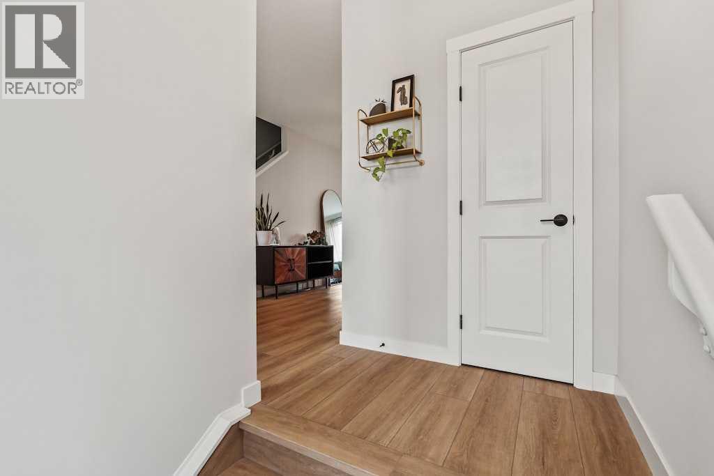 168 Rowmont Boulevard Nw, Calgary, Alberta  T3L 0H3 - Photo 12 - A2292930