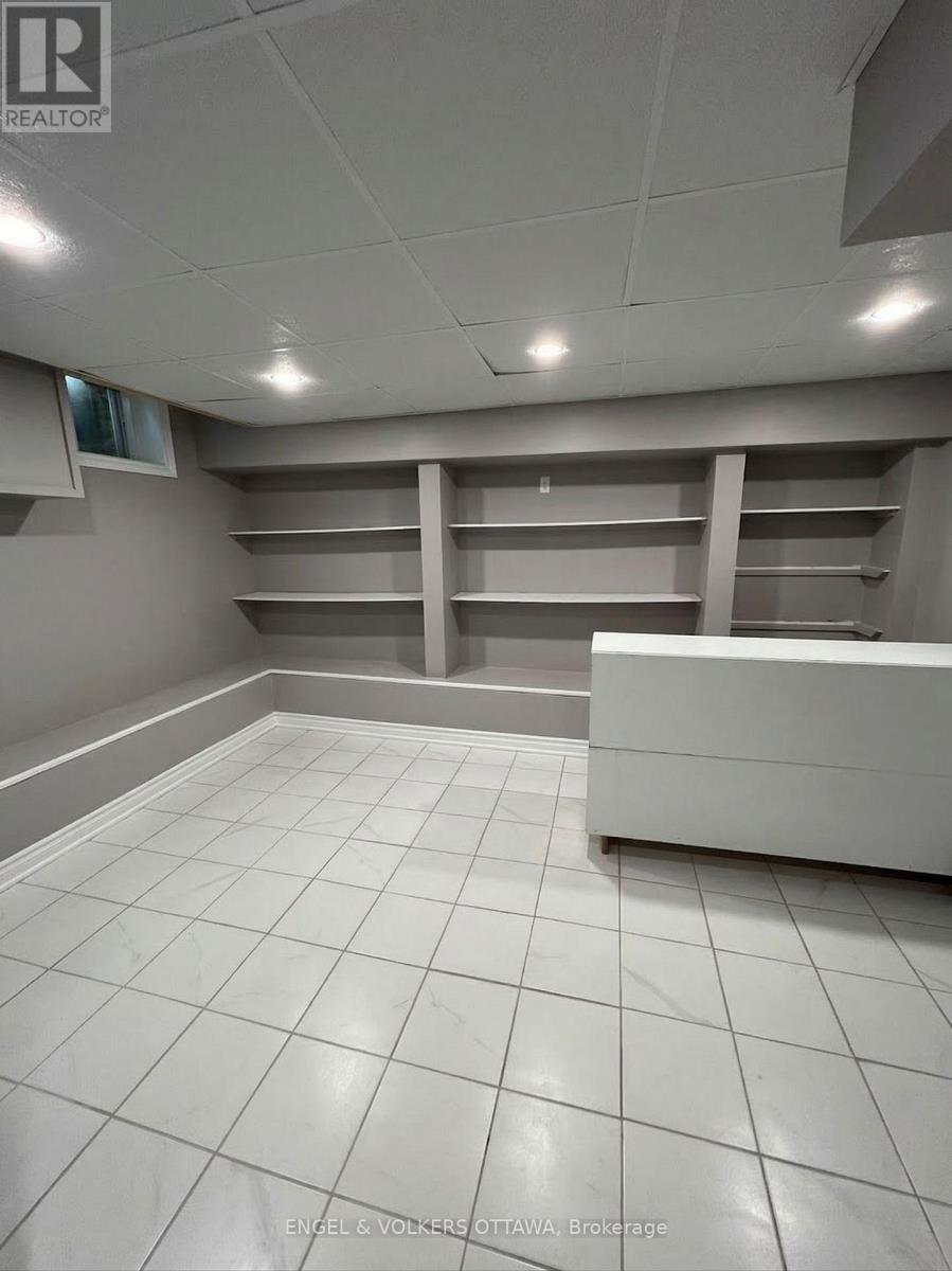 330 Fifth Avenue, Ottawa, Ontario  K1S 2N5 - Photo 17 - X12891694