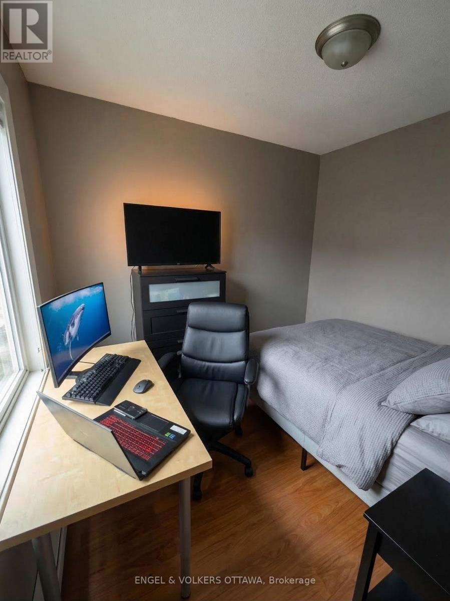 330 Fifth Avenue, Ottawa, Ontario  K1S 2N5 - Photo 7 - X12891694