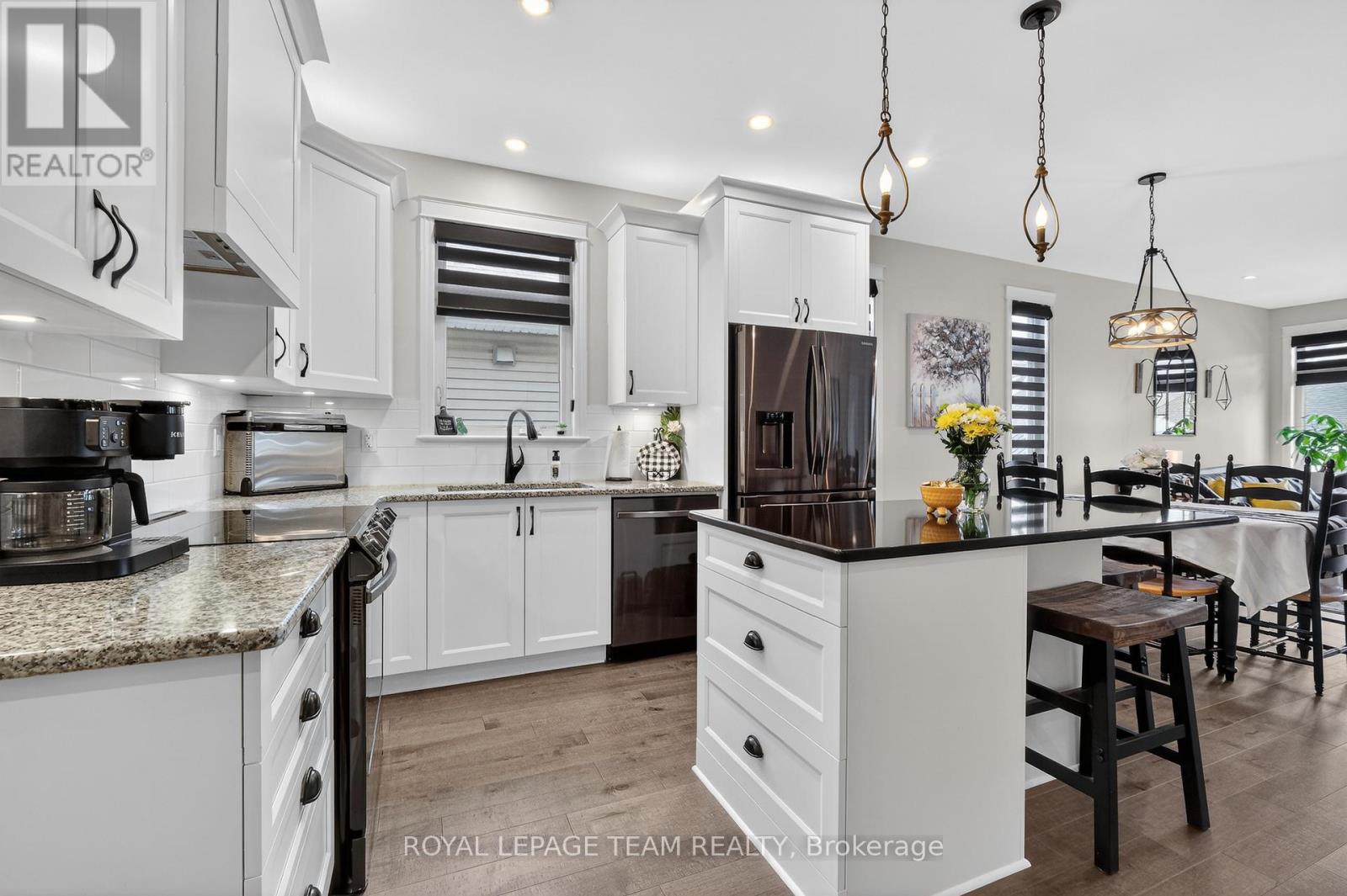 98 Kayenta Street, Ottawa, Ontario  K2S 2K9 - Photo 18 - X12891726