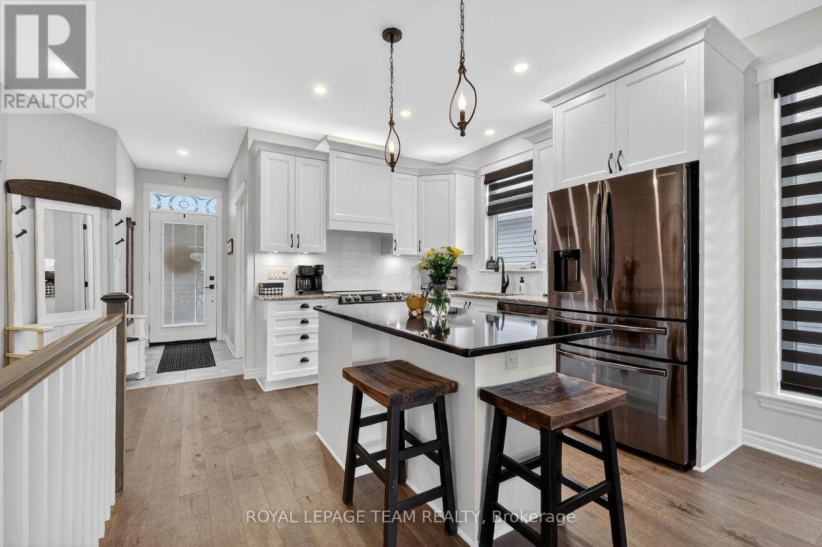 98 Kayenta Street, Ottawa, Ontario  K2S 2K9 - Photo 25 - X12891726