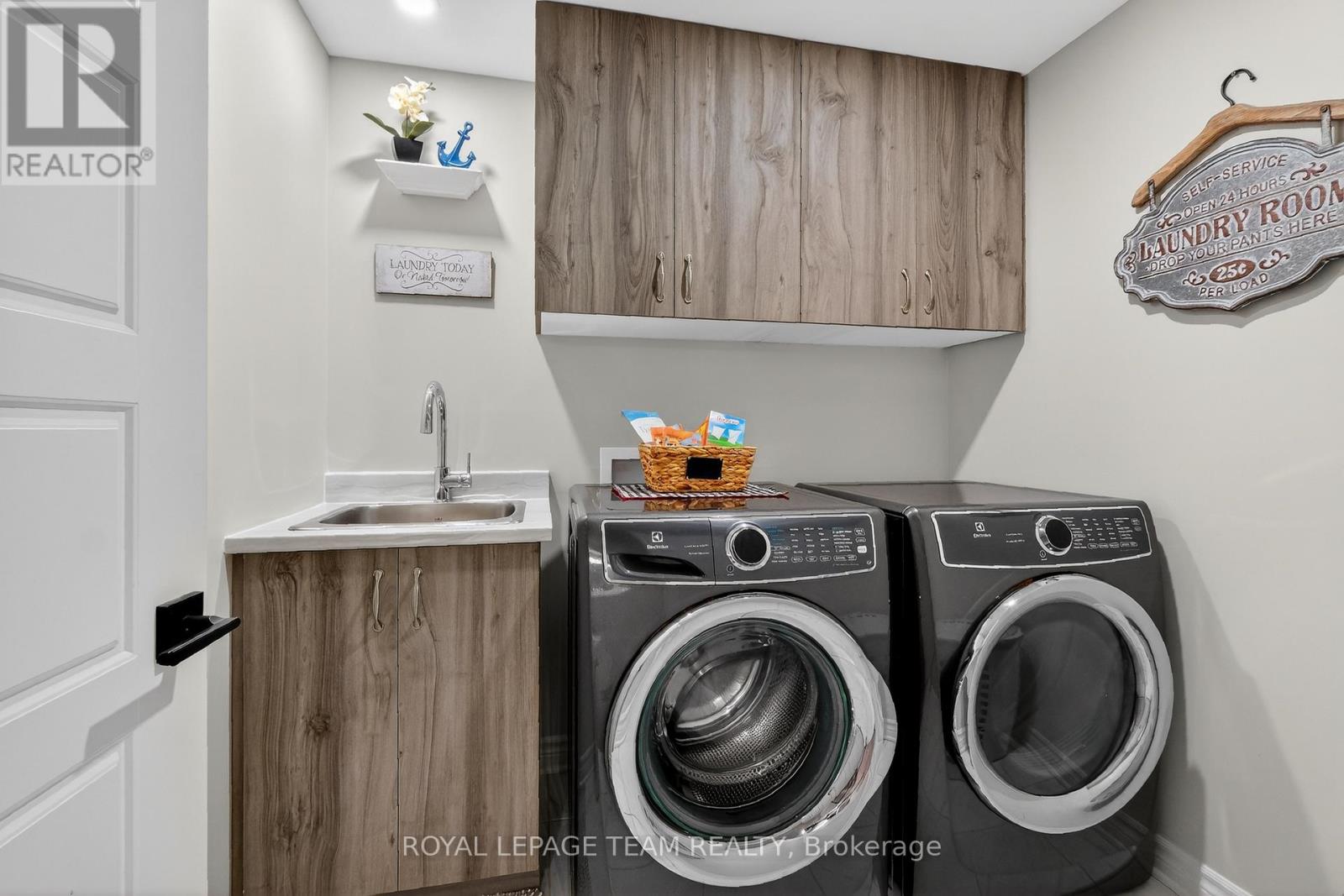 98 Kayenta Street, Ottawa, Ontario  K2S 2K9 - Photo 47 - X12891726