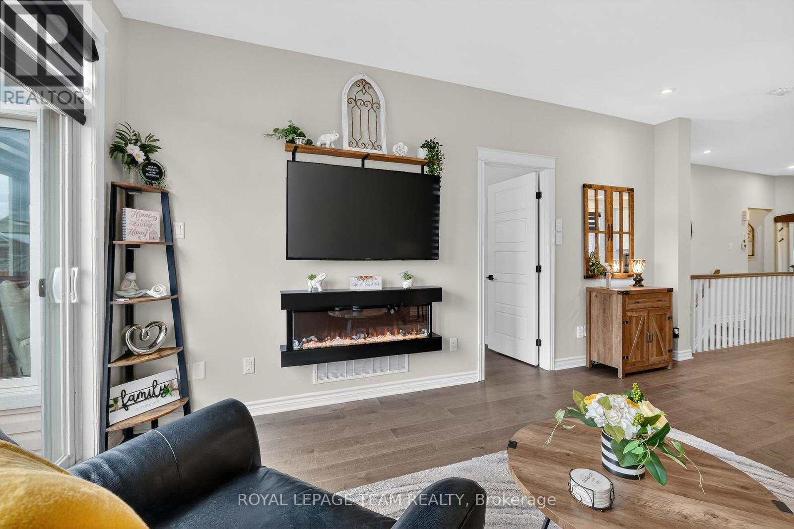 98 Kayenta Street, Ottawa, Ontario  K2S 2K9 - Photo 9 - X12891726