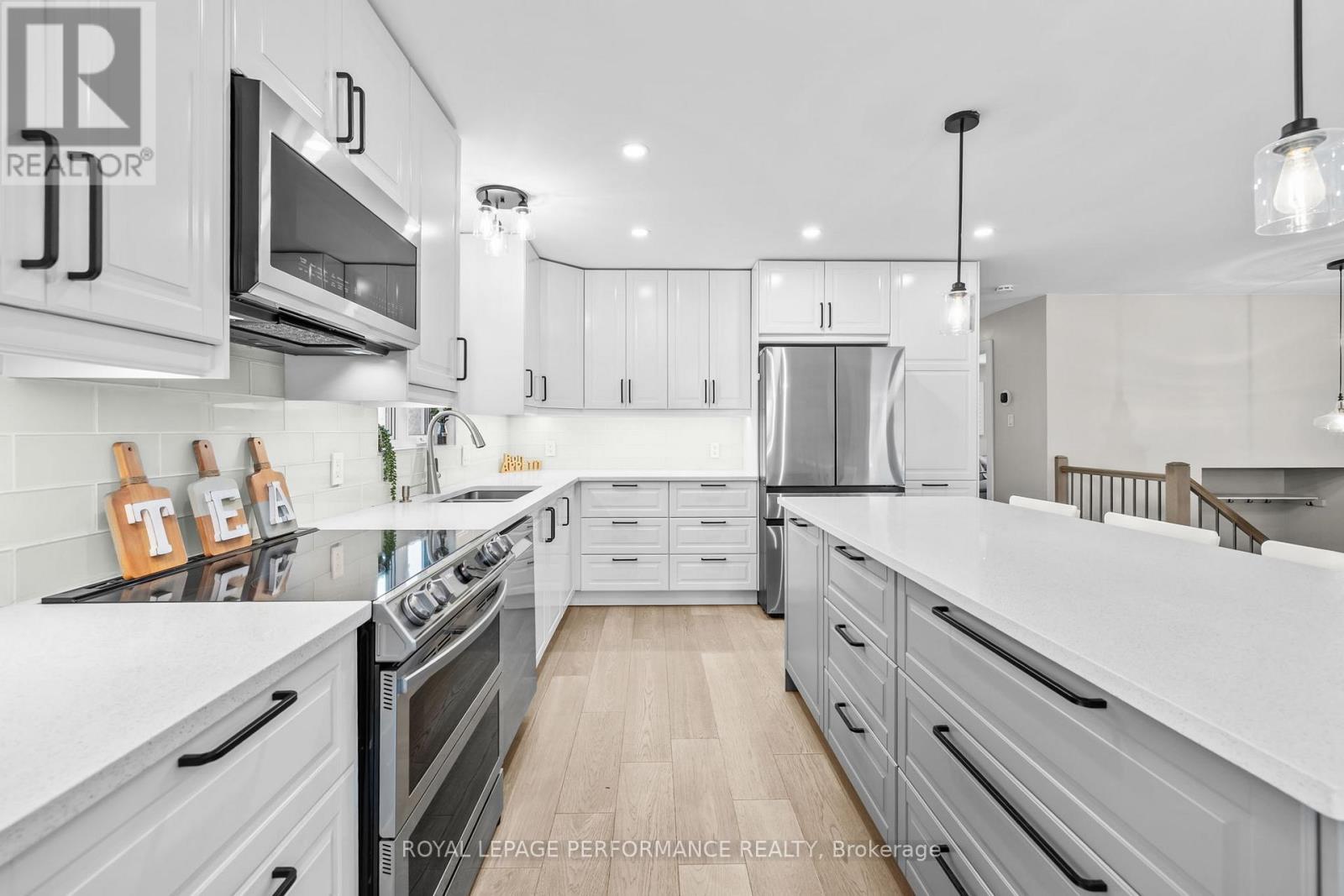 7028 Shadow Ridge Drive, Ottawa, Ontario  K4P 1B7 - Photo 11 - X12891758