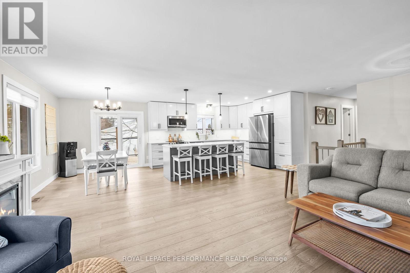 7028 Shadow Ridge Drive, Ottawa, Ontario  K4P 1B7 - Photo 8 - X12891758