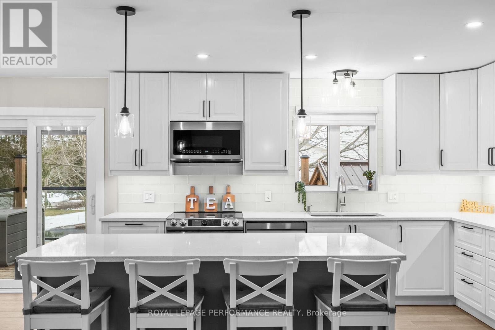 7028 Shadow Ridge Drive, Ottawa, Ontario  K4P 1B7 - Photo 9 - X12891758