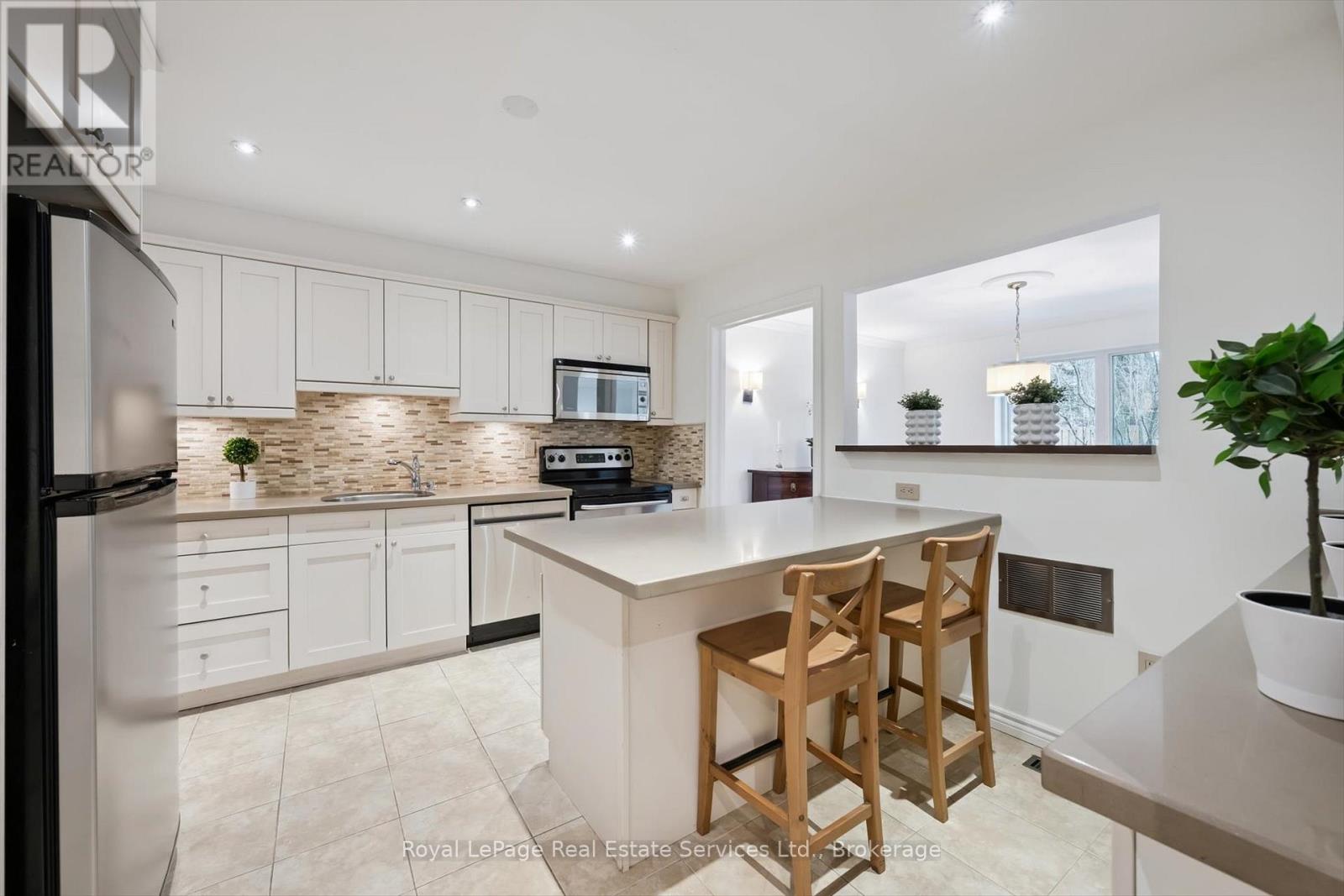 136 - 48 Crimson Mill Way, Toronto (St. Andrew-Windfields), Ontario  M2L 1T6 - Photo 13 - C12891888