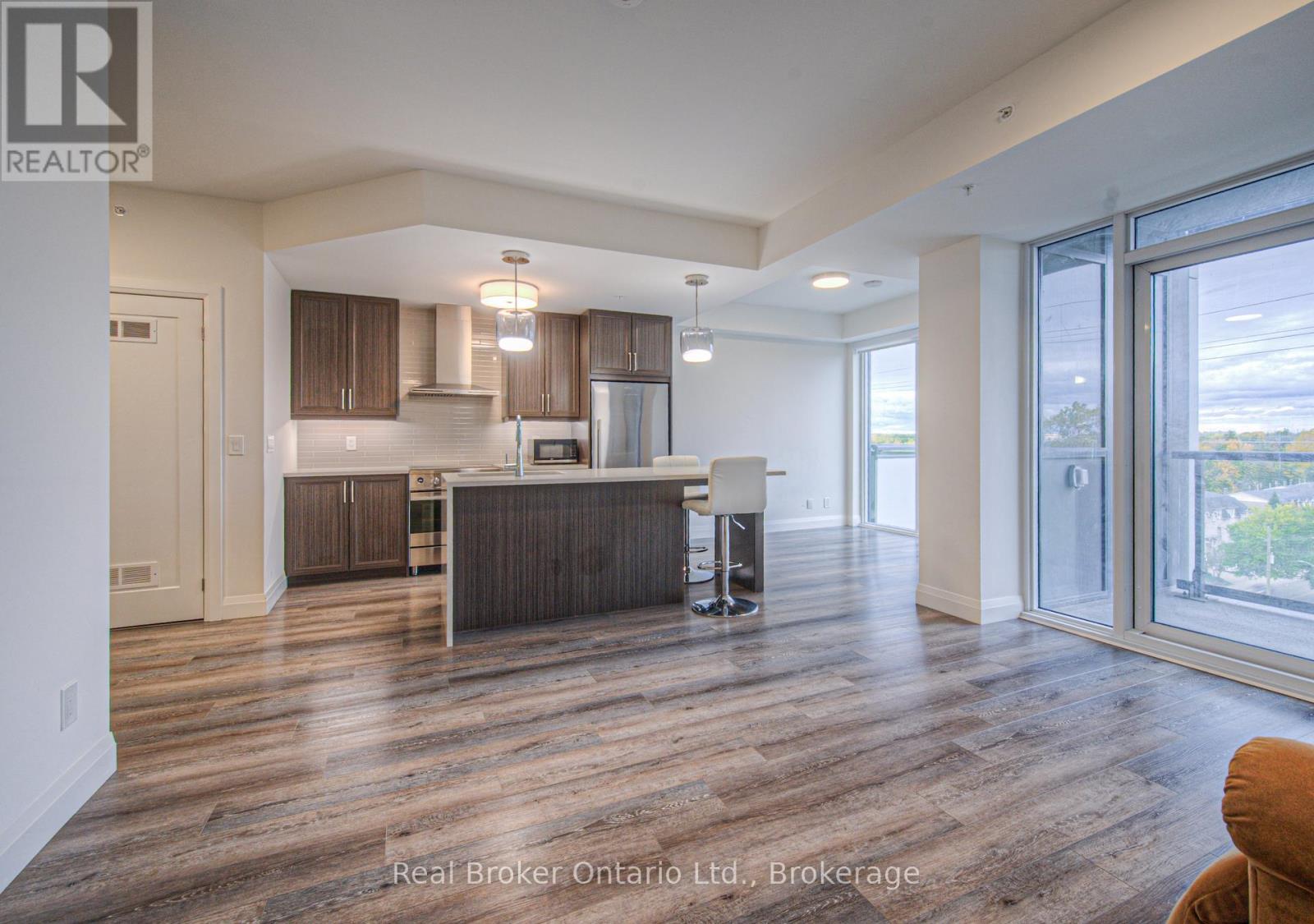 705 - 500 Brock Avenue, Burlington (Brant), Ontario  L7S 0A5 - Photo 11 - W12891838