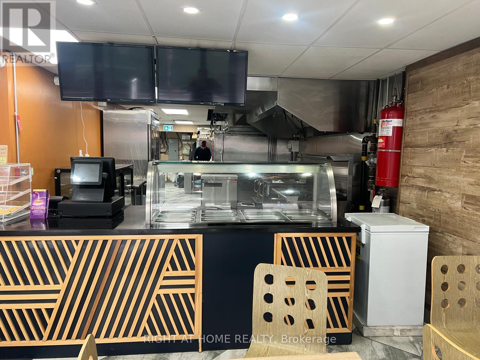 102 - 419-429 Yonge Street, Toronto (Church-Yonge Corridor), Ontario  M5B 1T1 - Photo 5 - C12889692