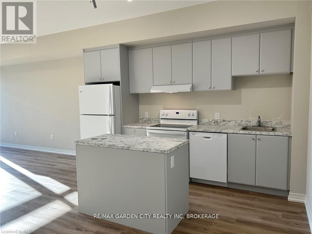 0438 - 50 Herrick Avenue, St. Catharines (Oakdale), Ontario  L2P 2S4 - Photo 3 - X12891756