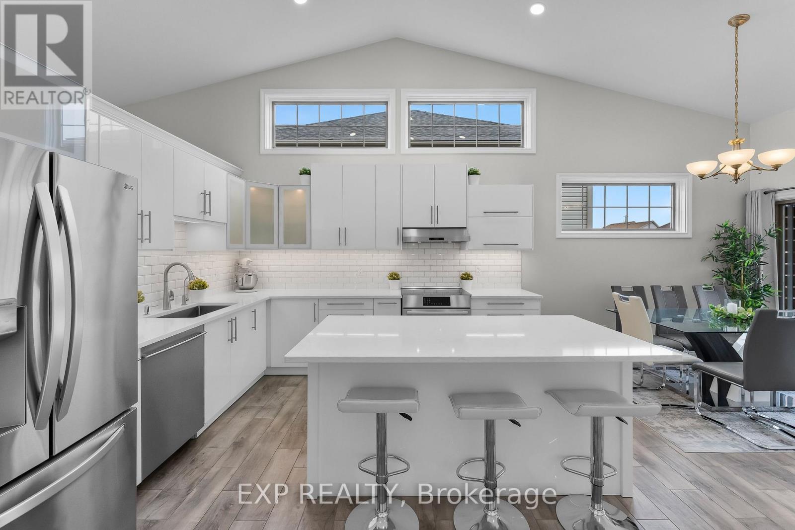 7032 Kelly Drive, Niagara Falls, Ontario  L2H 3J9 - Photo 7 - X12891872