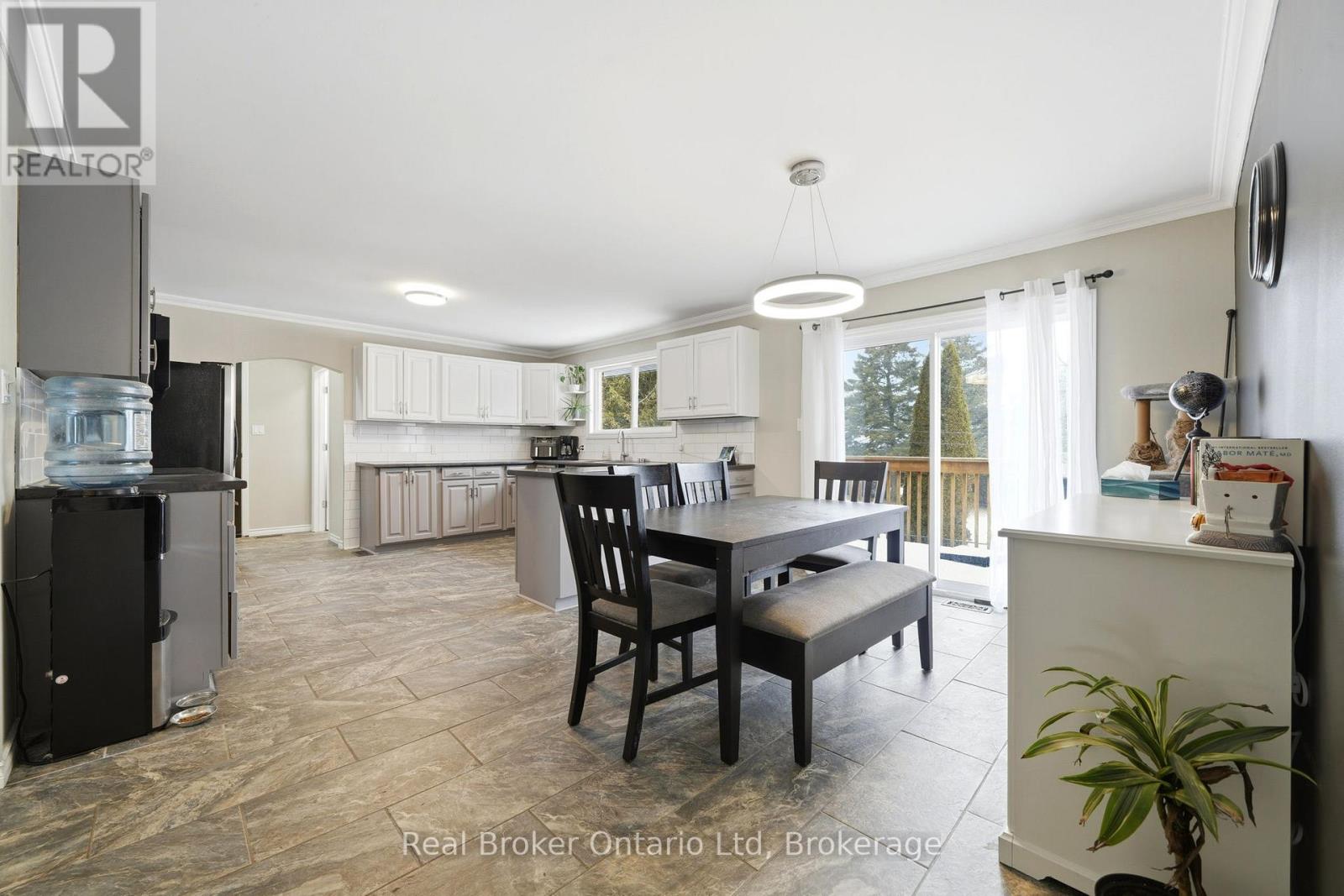 8271 93 Highway, Tiny, Ontario  L0K 2E1 - Photo 12 - S12891926