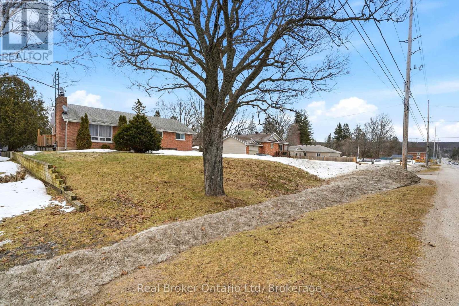 8271 93 Highway, Tiny, Ontario  L0K 2E1 - Photo 3 - S12891926