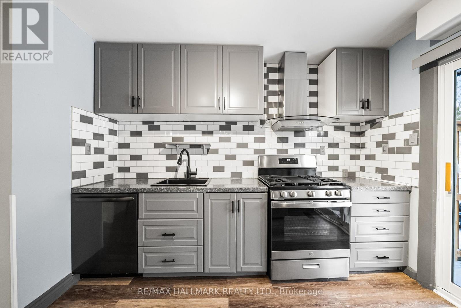 11 Tangle Briar Way, Toronto, Ontario  M2J 2M5 - Photo 14 - C12891750