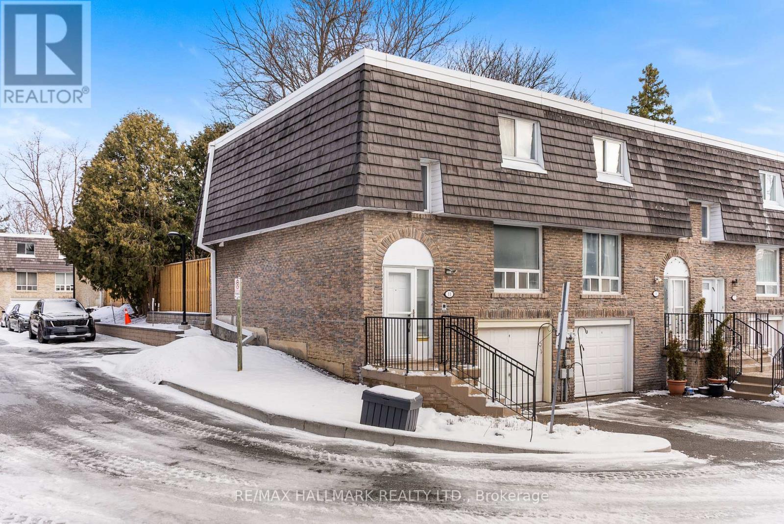 11 Tangle Briar Way, Toronto, Ontario  M2J 2M5 - Photo 2 - C12891750