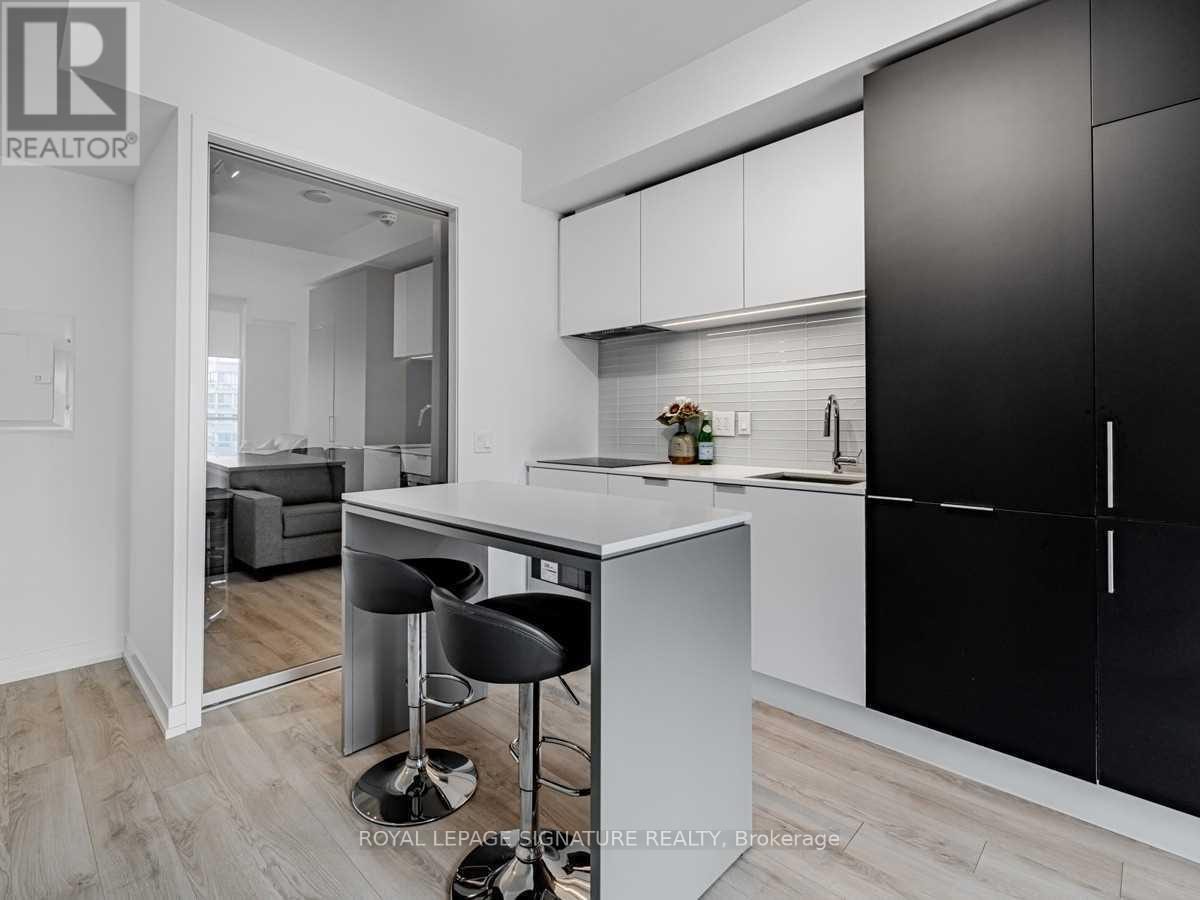 707 - 33 Helendale Avenue, Toronto, Ontario  M4R 0A4 - Photo 12 - C12891754