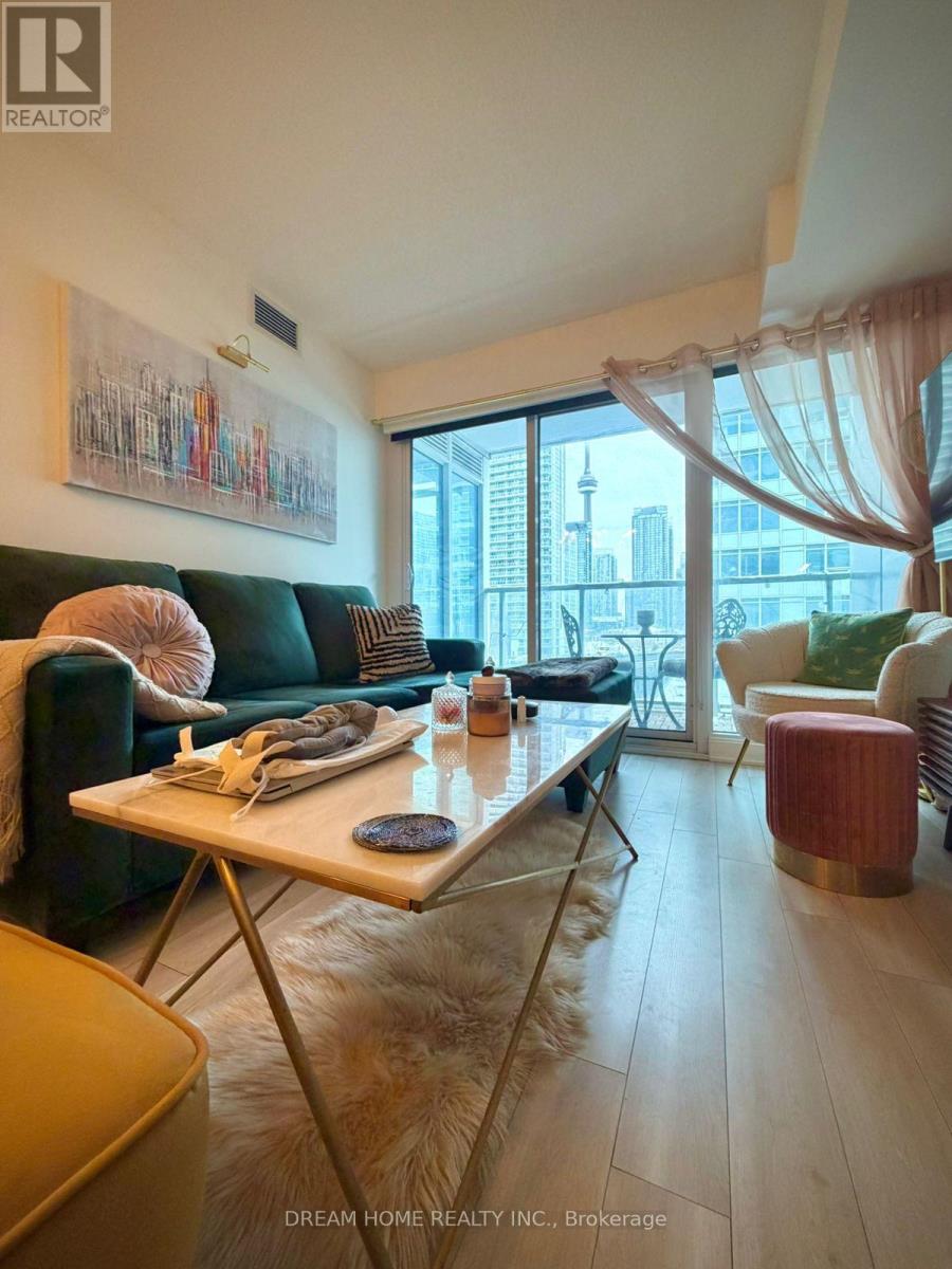 709 - 19 Bathurst Street, Toronto, Ontario  M5V 0N2 - Photo 2 - C12891766