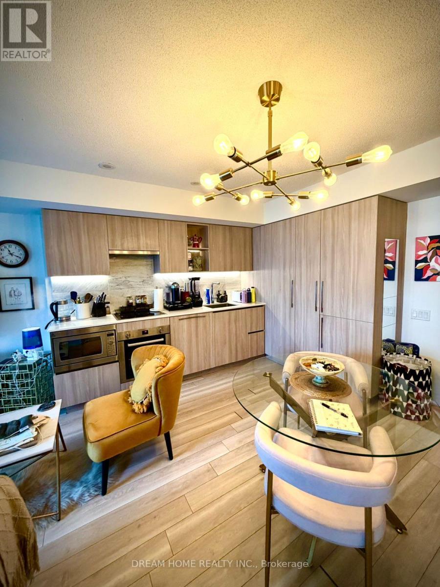 709 - 19 Bathurst Street, Toronto, Ontario  M5V 0N2 - Photo 3 - C12891766