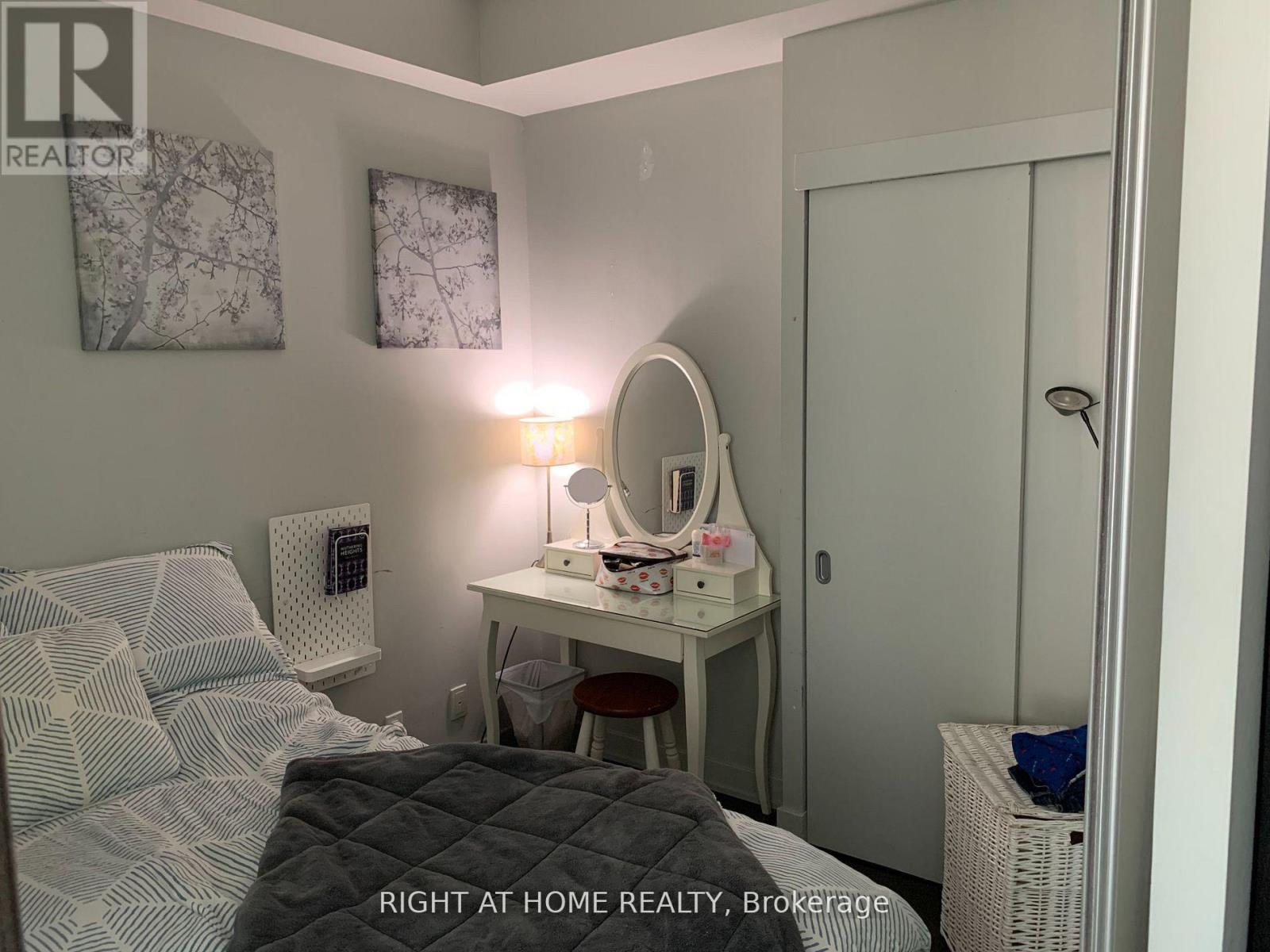 920 - 21 Nelson Street, Toronto, Ontario  M5V 3H9 - Photo 9 - C12891778