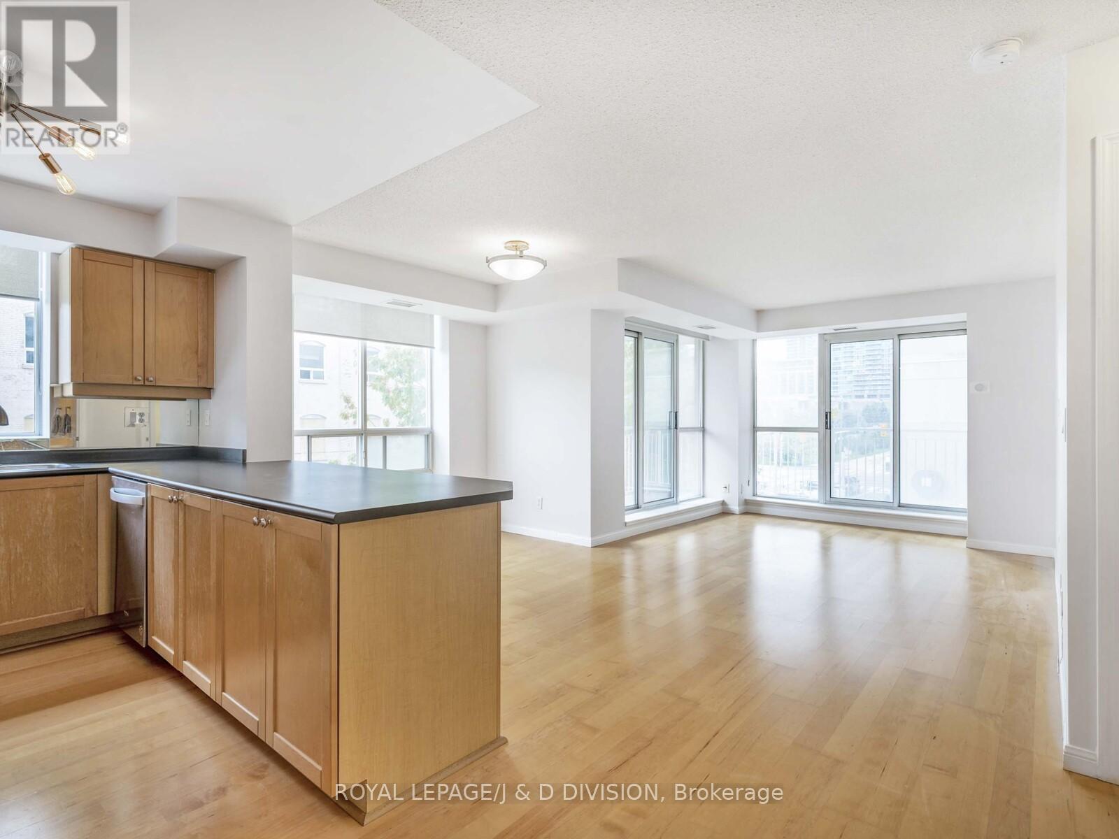 305 - 18 Stafford Street, Toronto, Ontario  M5V 3W4 - Photo 4 - C12891788
