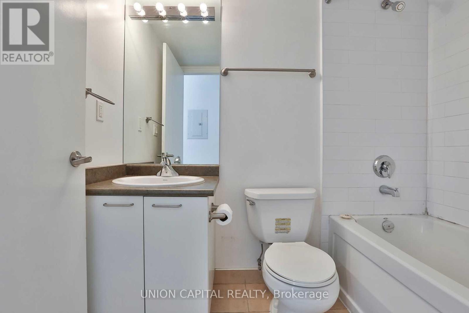 1502 - 22 Wellesley Street E, Toronto, Ontario  M4Y 1G1 - Photo 22 - C12891804