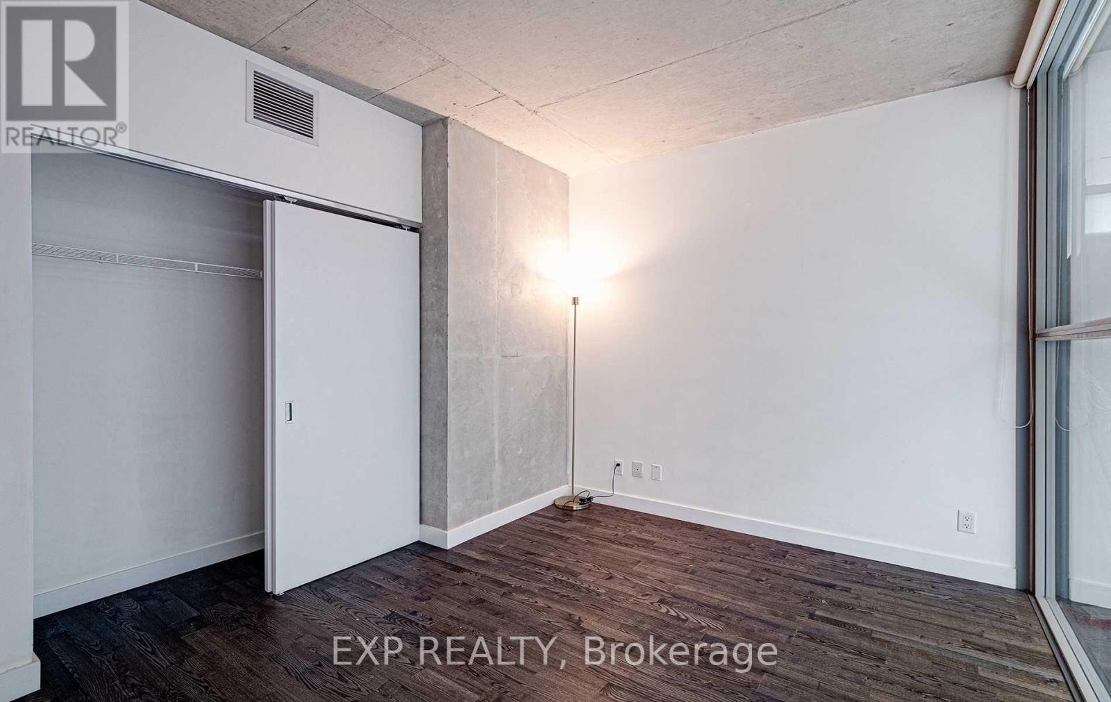 312 - 25 Oxley Street, Toronto, Ontario  M5V 2J5 - Photo 10 - C12891910