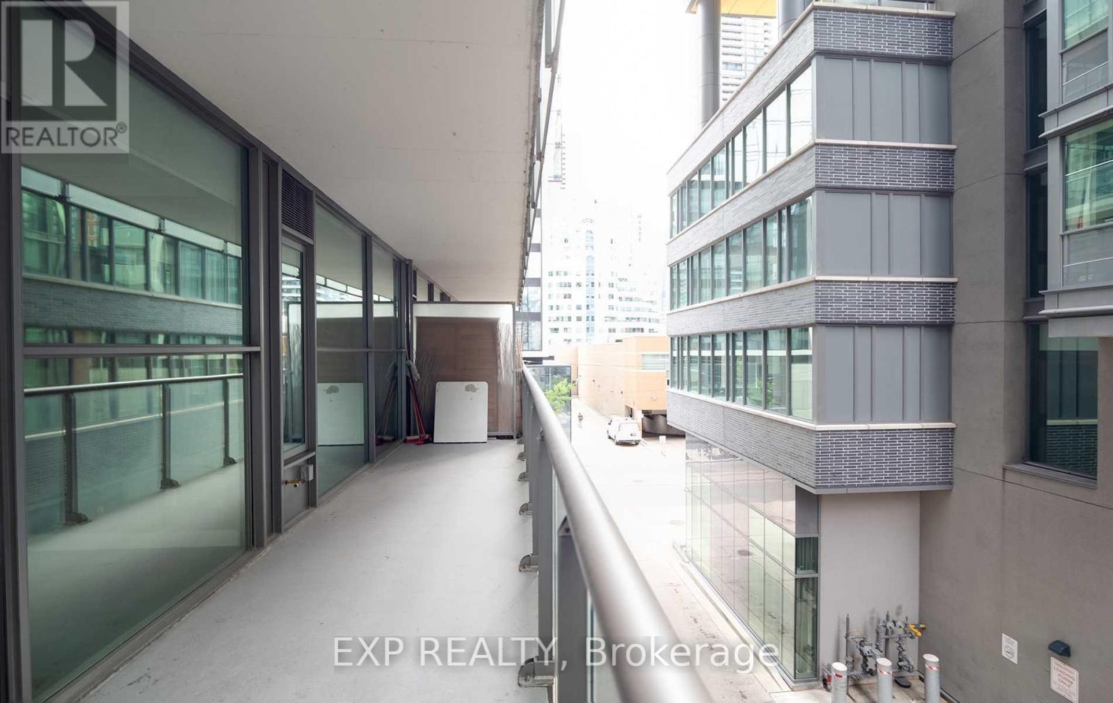 312 - 25 Oxley Street, Toronto, Ontario  M5V 2J5 - Photo 12 - C12891910