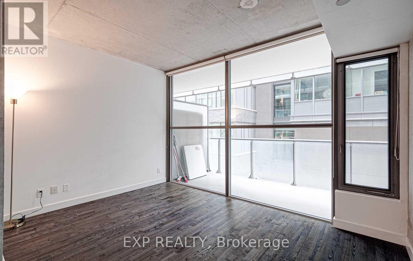 312 - 25 Oxley Street, Toronto, Ontario  M5V 2J5 - Photo 9 - C12891910