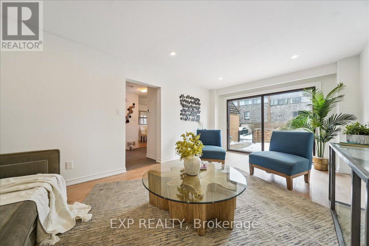 74 - 10 LAURIE SHEPWAY, Toronto, Ontario