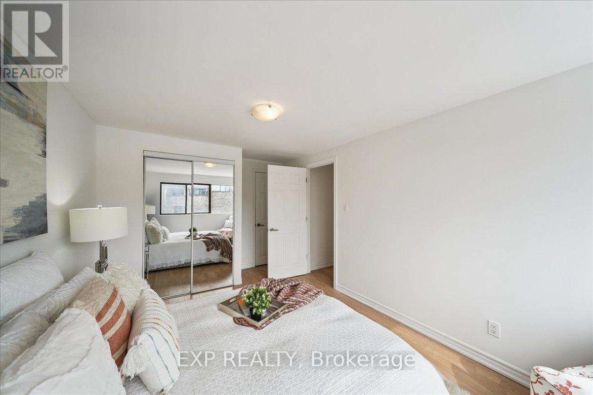 74 - 10 Laurie Shepway, Toronto, Ontario  M2J 1X6 - Photo 18 - C12891924