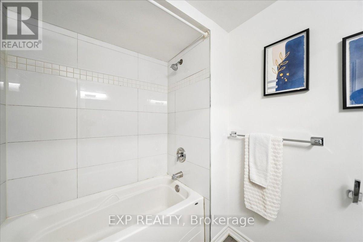 74 - 10 Laurie Shepway, Toronto, Ontario  M2J 1X6 - Photo 26 - C12891924