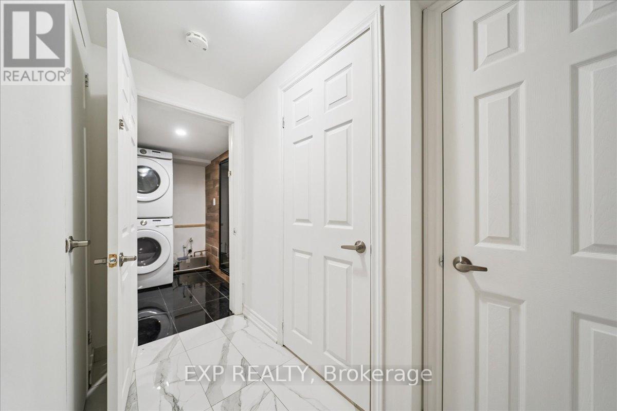 74 - 10 Laurie Shepway, Toronto, Ontario  M2J 1X6 - Photo 32 - C12891924