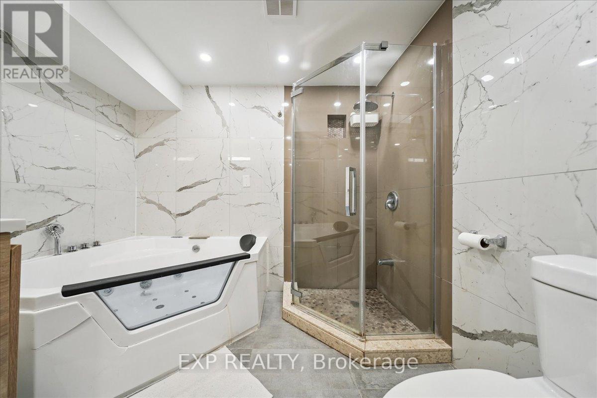 74 - 10 Laurie Shepway, Toronto, Ontario  M2J 1X6 - Photo 35 - C12891924