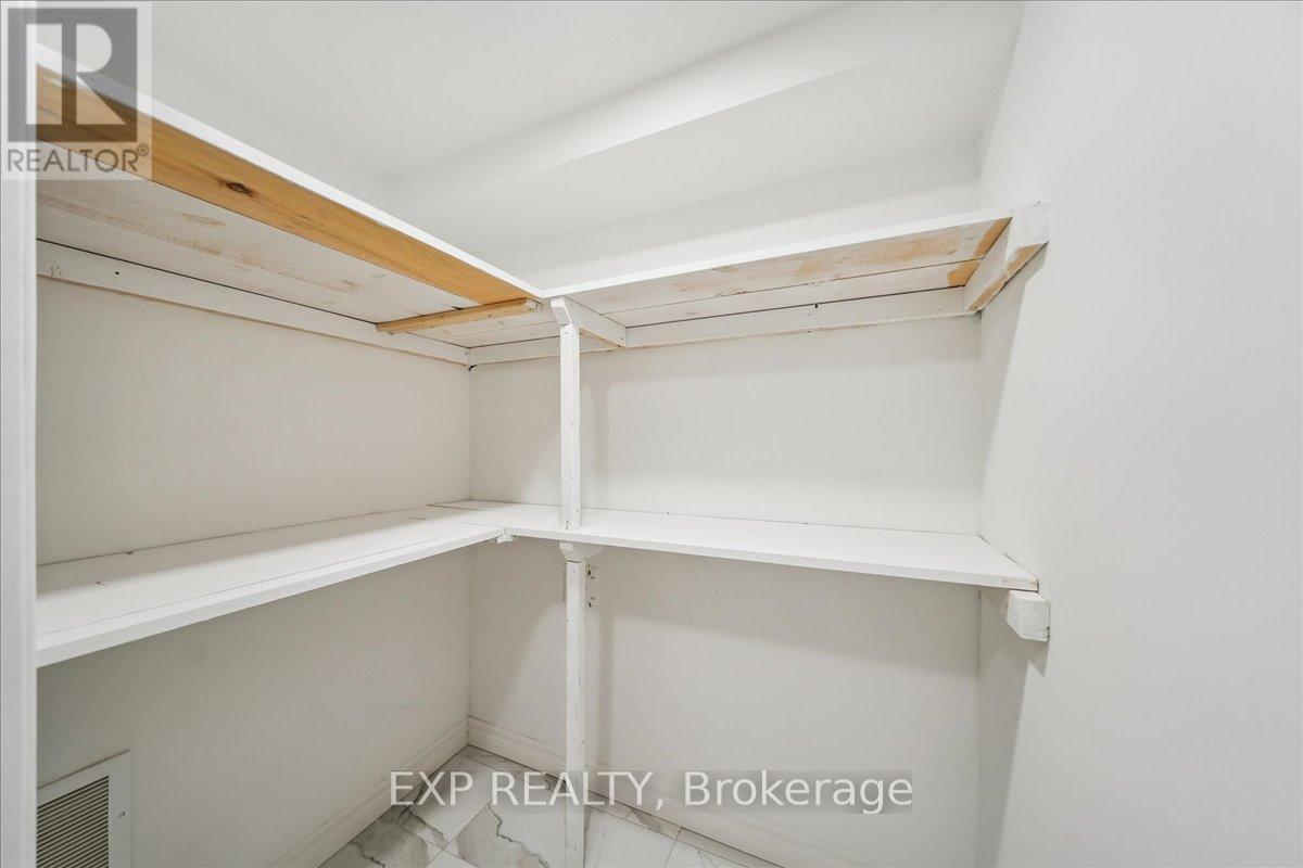 74 - 10 Laurie Shepway, Toronto, Ontario  M2J 1X6 - Photo 37 - C12891924