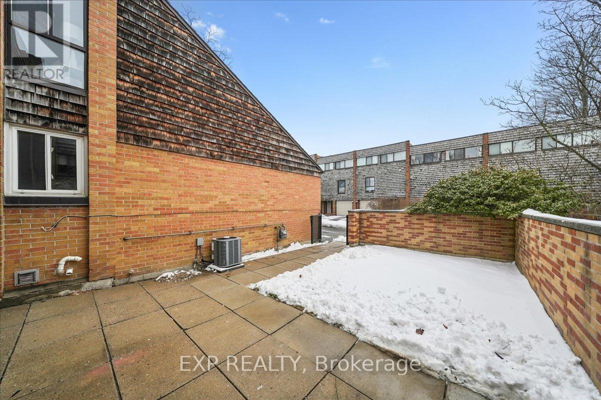 74 - 10 Laurie Shepway, Toronto, Ontario  M2J 1X6 - Photo 39 - C12891924