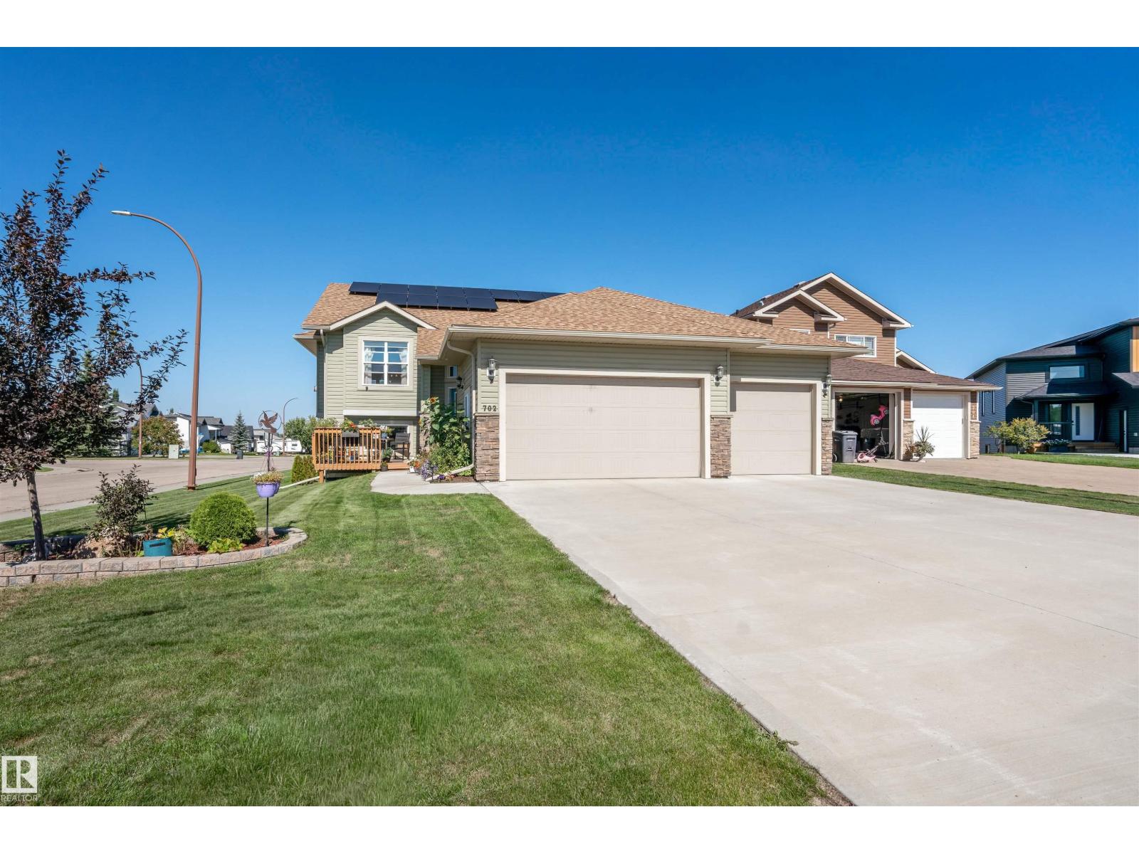 702 PHEASANT CL, cold lake, Alberta
