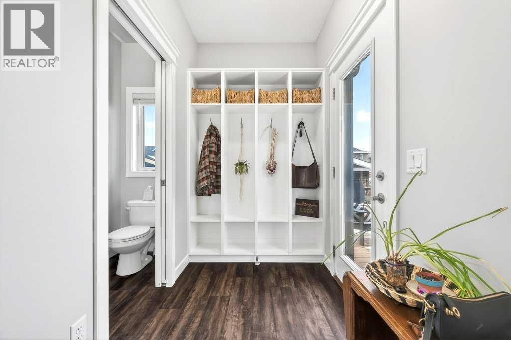 92 Fireside Crescent, Cochrane, Alberta  T4C 2A3 - Photo 14 - A2290318