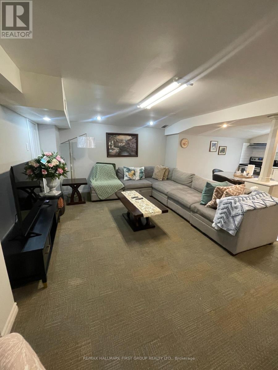 1604 MIDDLETON STREET, Pickering, Ontario