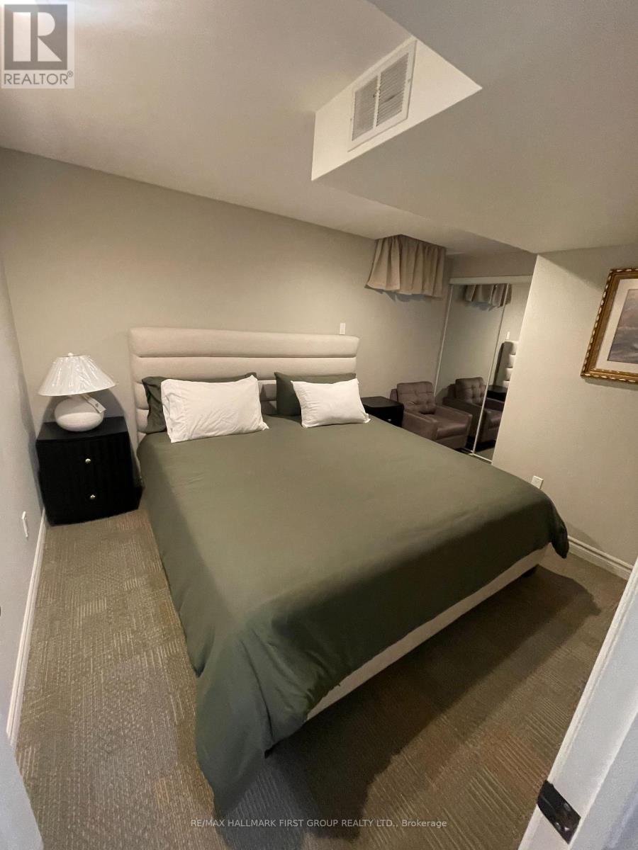 1604 Middleton Street, Pickering, Ontario  L1X 2L3 - Photo 5 - E12891828